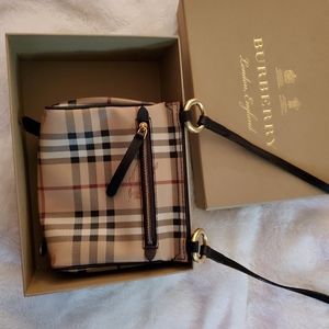 100% authentic Burberry small crossbody bag